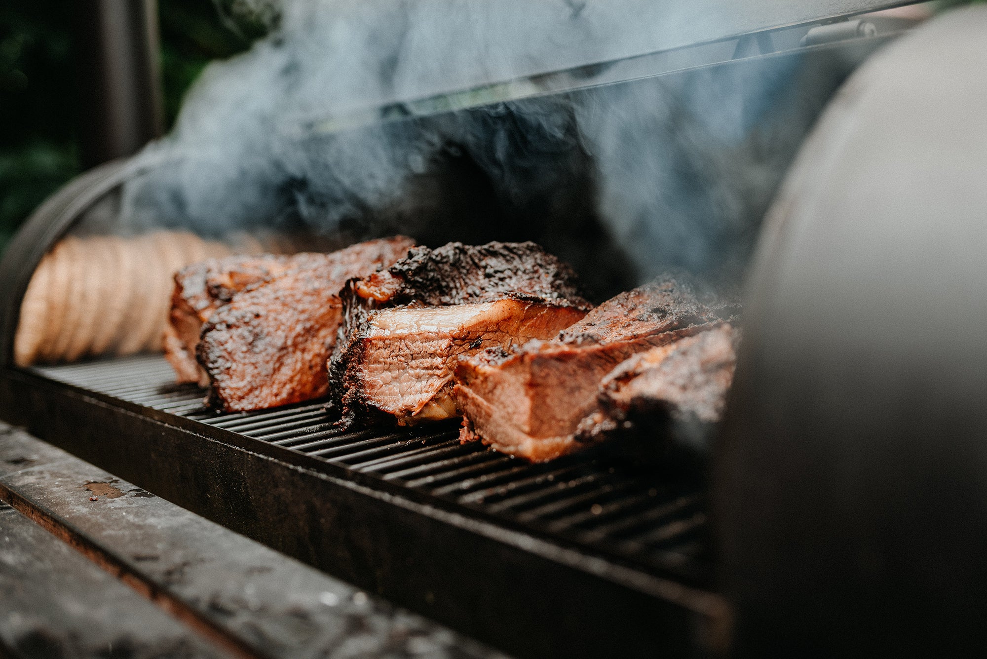 Bbq hotsell smoking wood